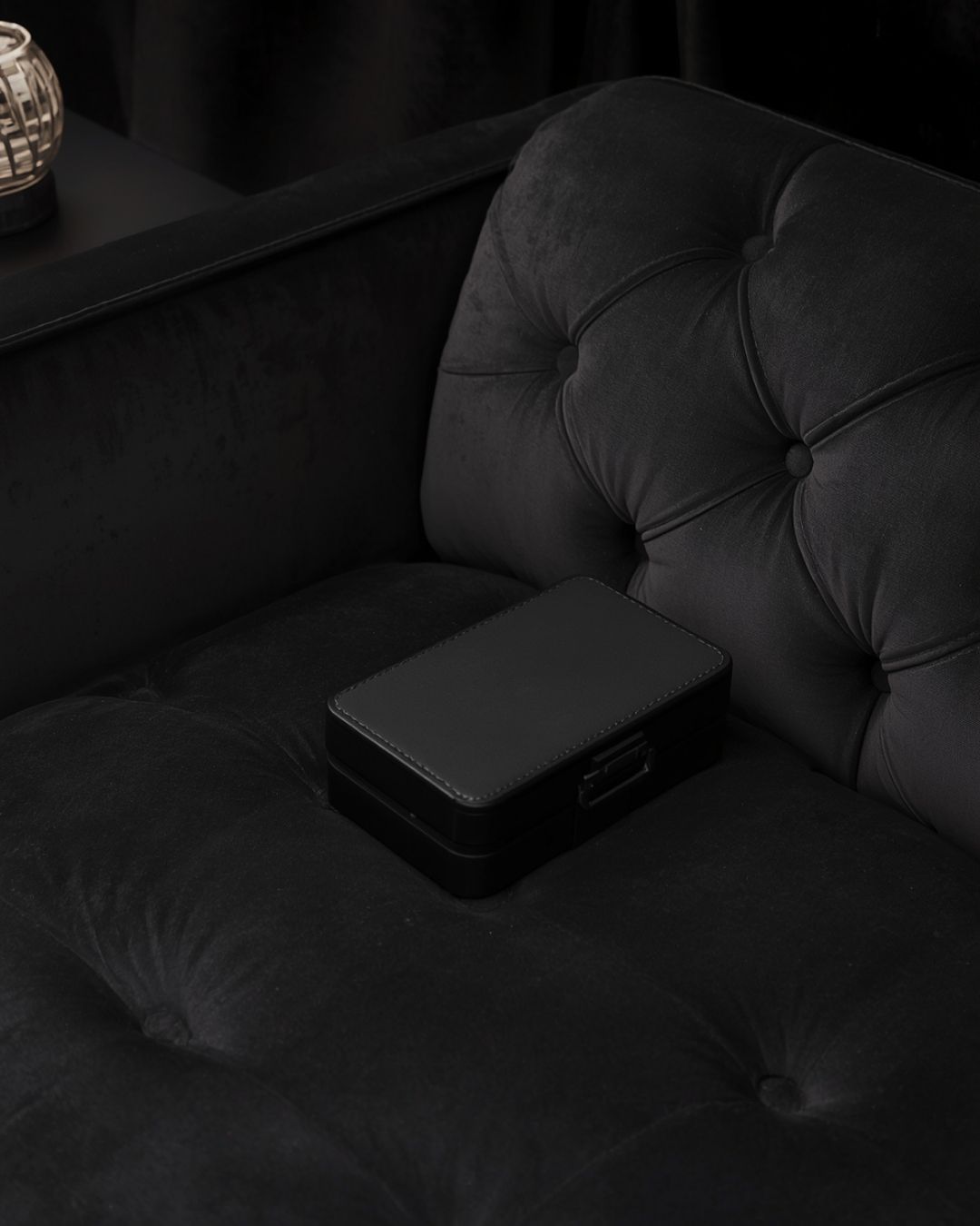 Maison Noire Evening Case